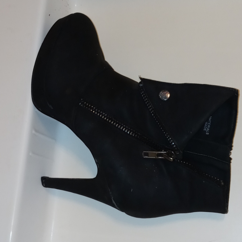 Fold snap boot heels